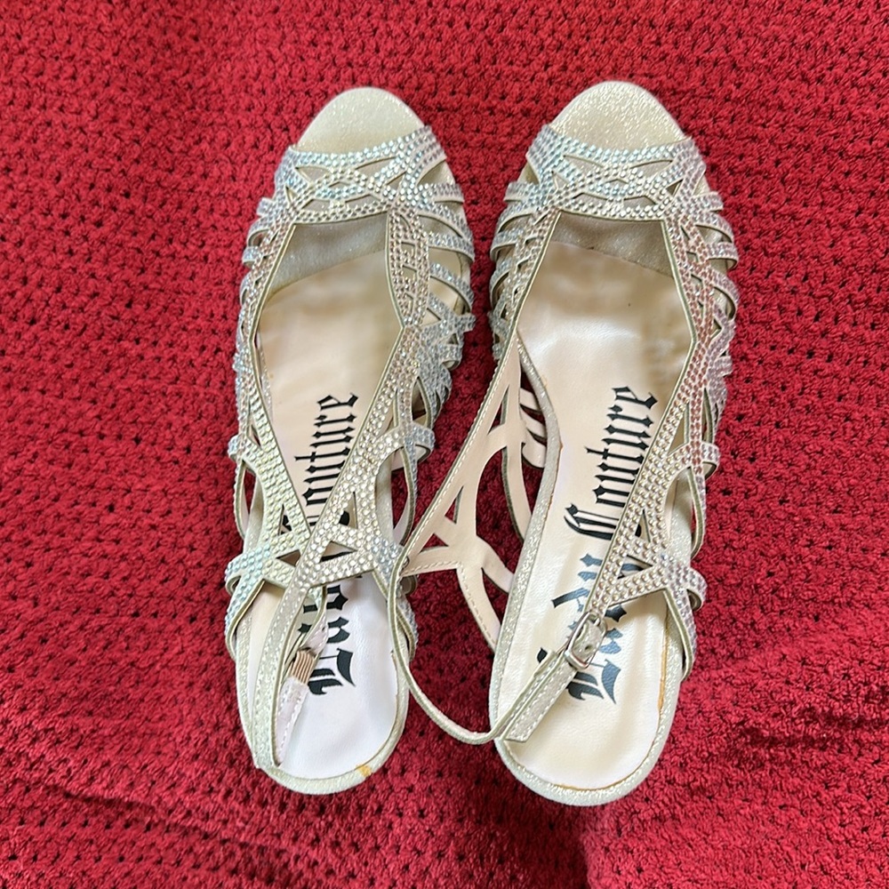 Lady Couture gorgeous dress shoes, size 8.5.